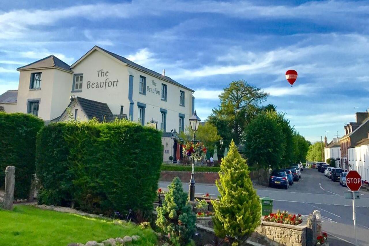 The Beaufort, Raglan Hotel Eksteriør billede